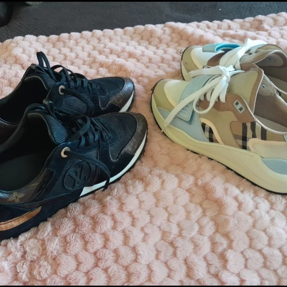 Burberry Sneakers - Picture 9 of 9